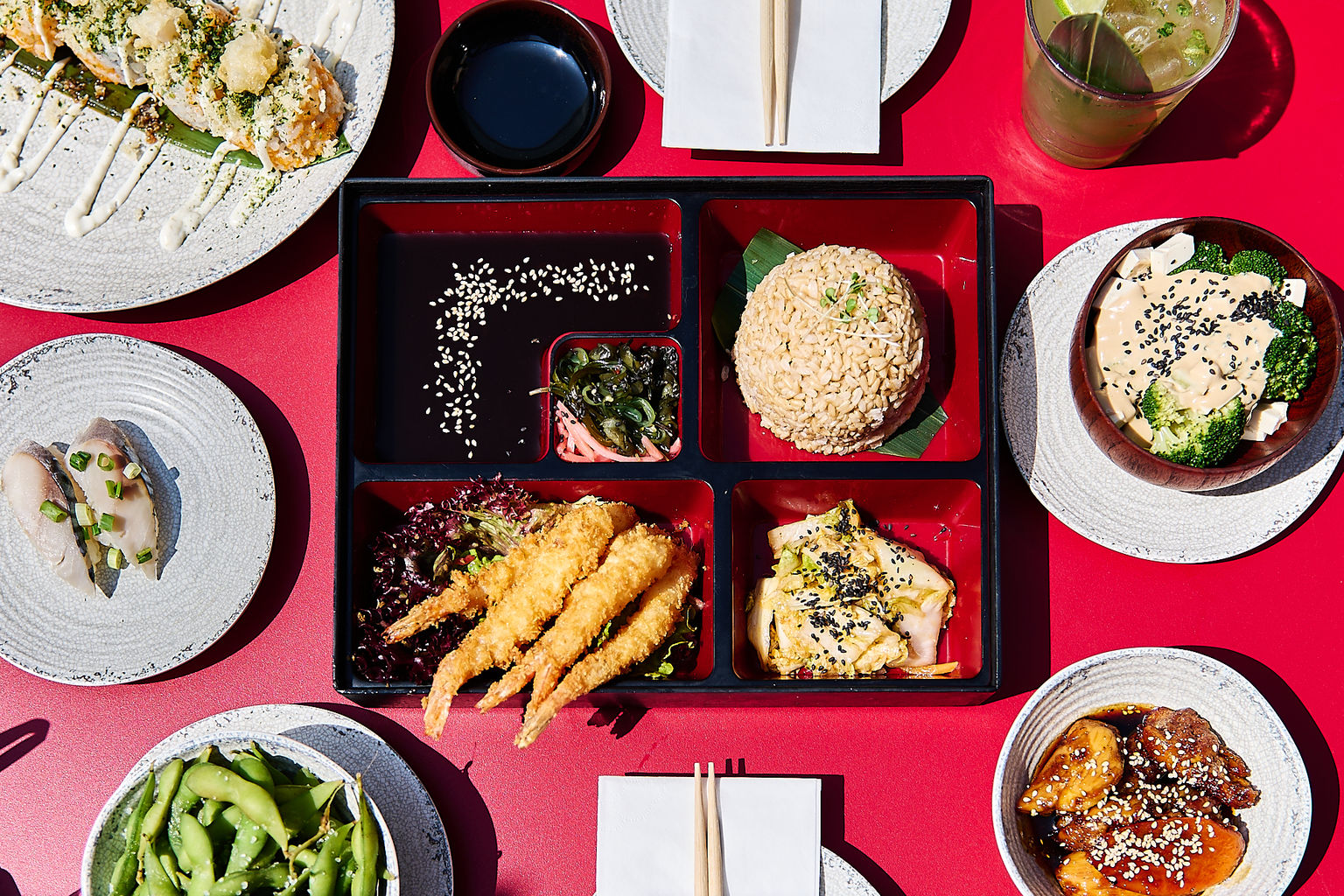 hands-rolling-sushi-maki