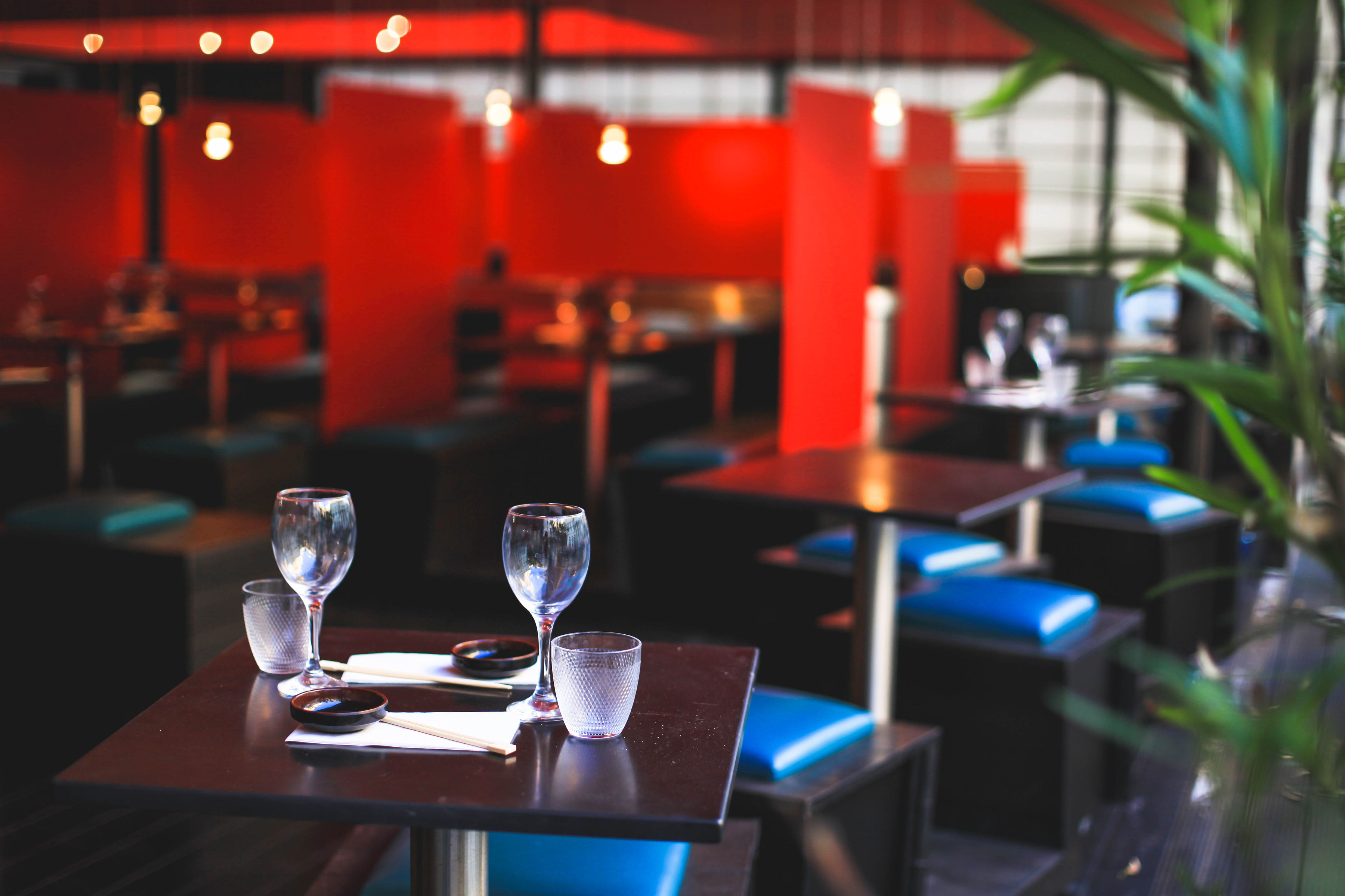 restaurant-indoor-table-two-glasses-chopsticks